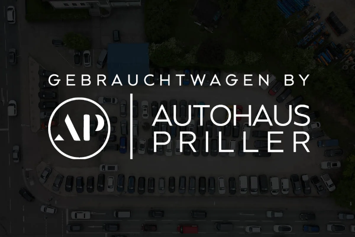 Gebrauchtwagenpark Dingolfing Vogelperspektive Ansicht mit Overlay und Logo